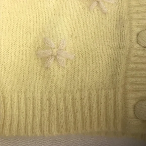 Rouje Paris Romeo Cardigan Sweater in Soft Yellow Size 40/Medium - Picture 9 of 11